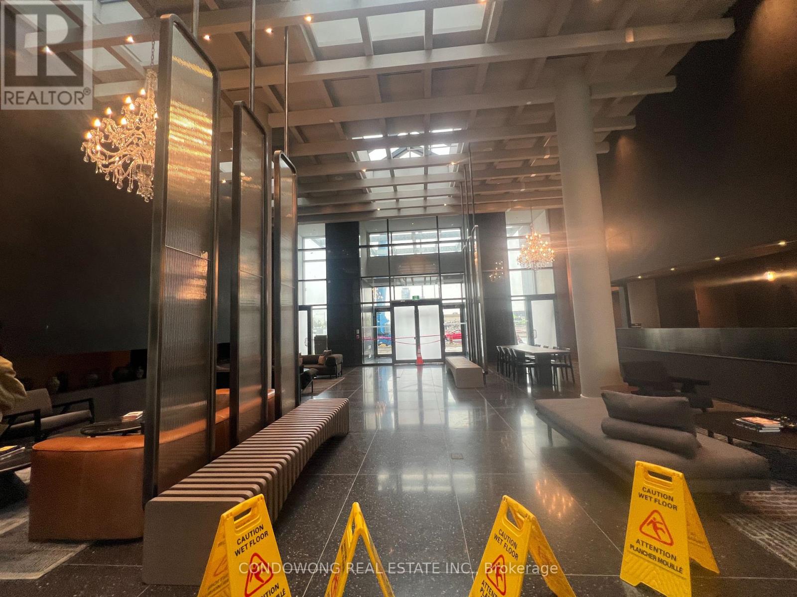 2210 - 8 Interchange Way, Vaughan, Ontario L4K 0R2 - Photo 21 - N12998490