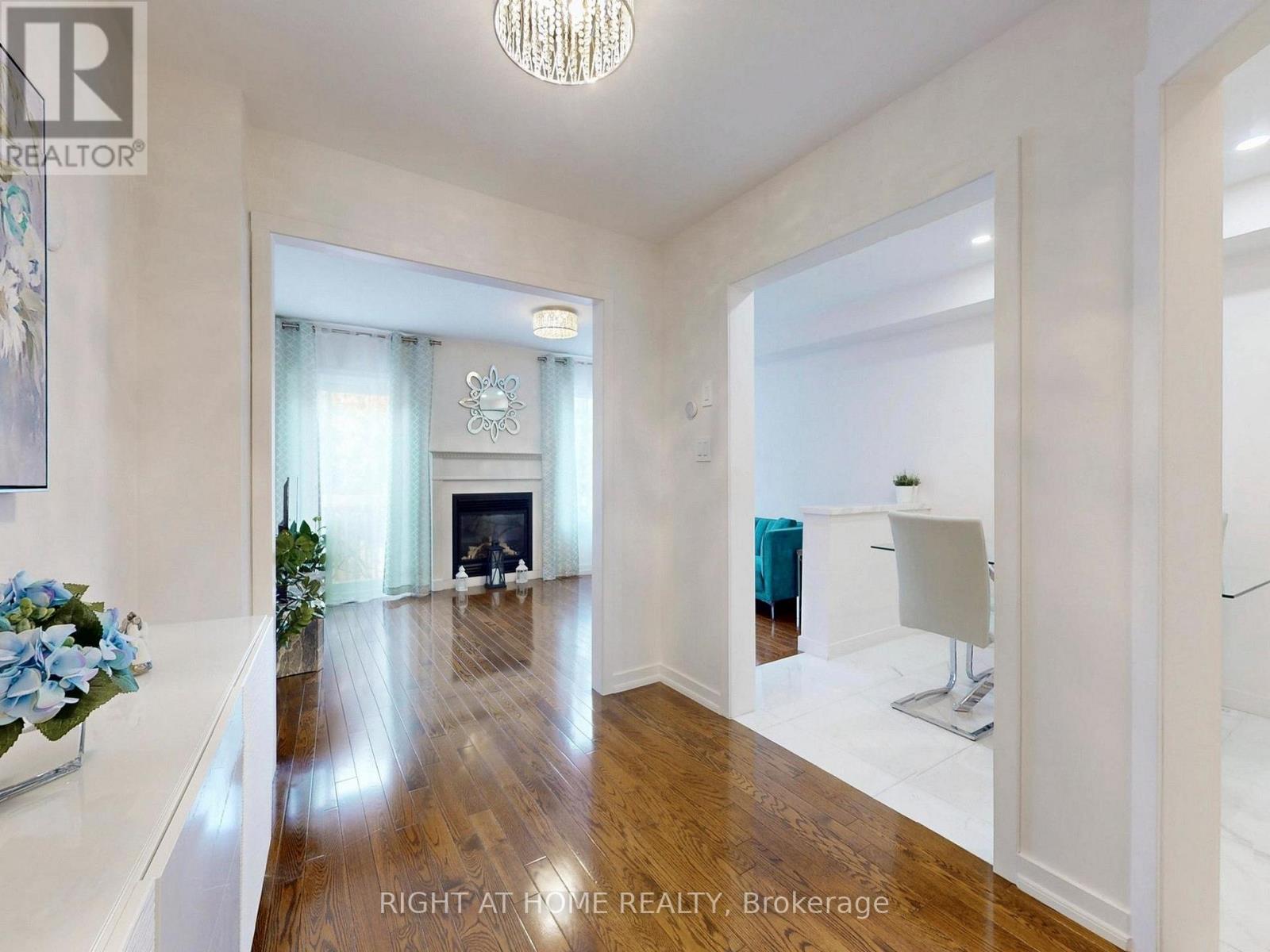 179 Vanguard Road, Vaughan, Ontario  L4K 5G8 - Photo 17 - N12998492