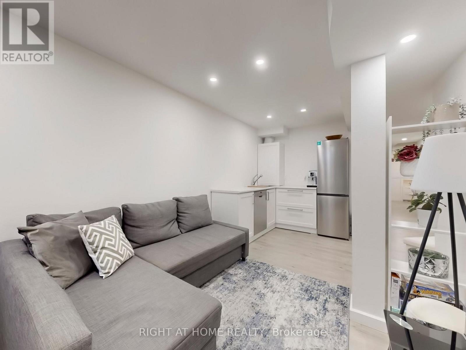 179 Vanguard Road, Vaughan, Ontario  L4K 5G8 - Photo 37 - N12998492