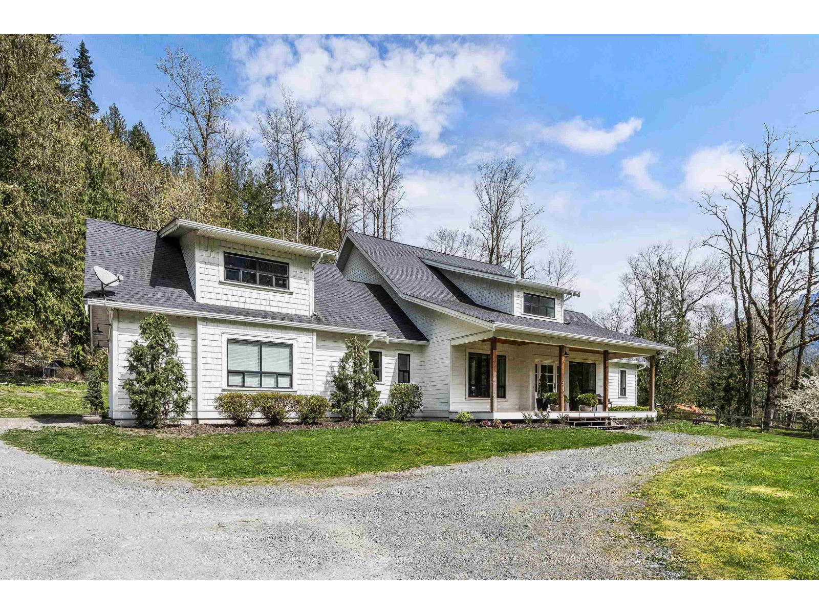 49439 Chilliwack Lake Road, Chilliwack River Valley, Chilliwack, British Columbia  V4Z 1A6 - Photo 2 - R3110668