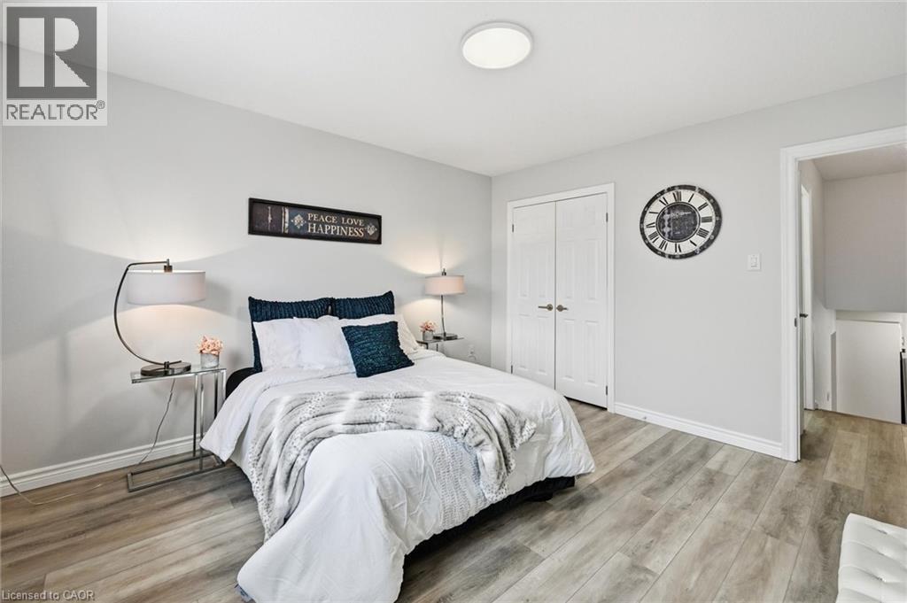 2344 Glastonbury Road, Burlington, Ontario  L7P 3Y3 - Photo 21 - 40817315