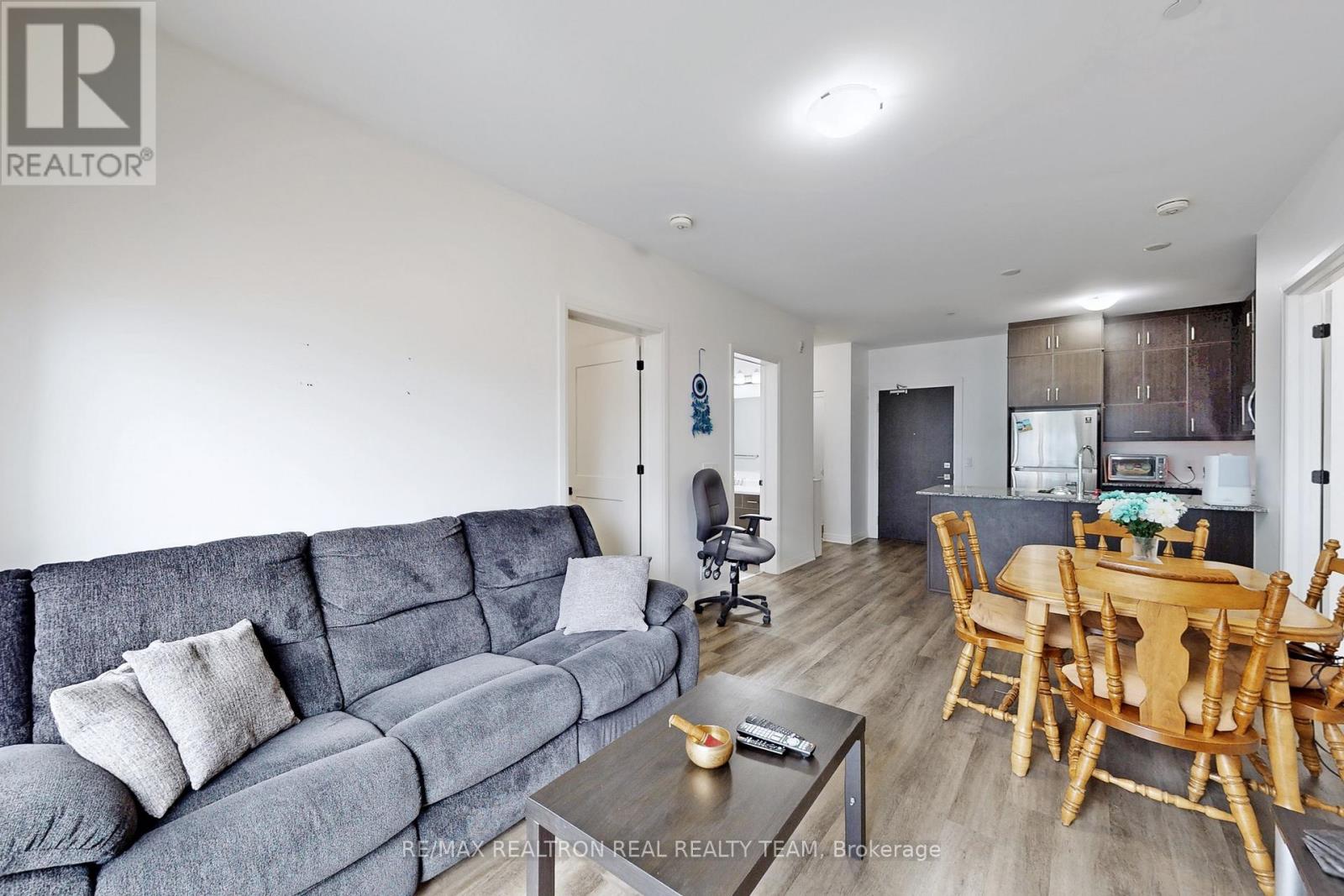 334 - 102 Grovewood Common, Oakville, Ontario  L6H 0X2 - Photo 11 - W12998446