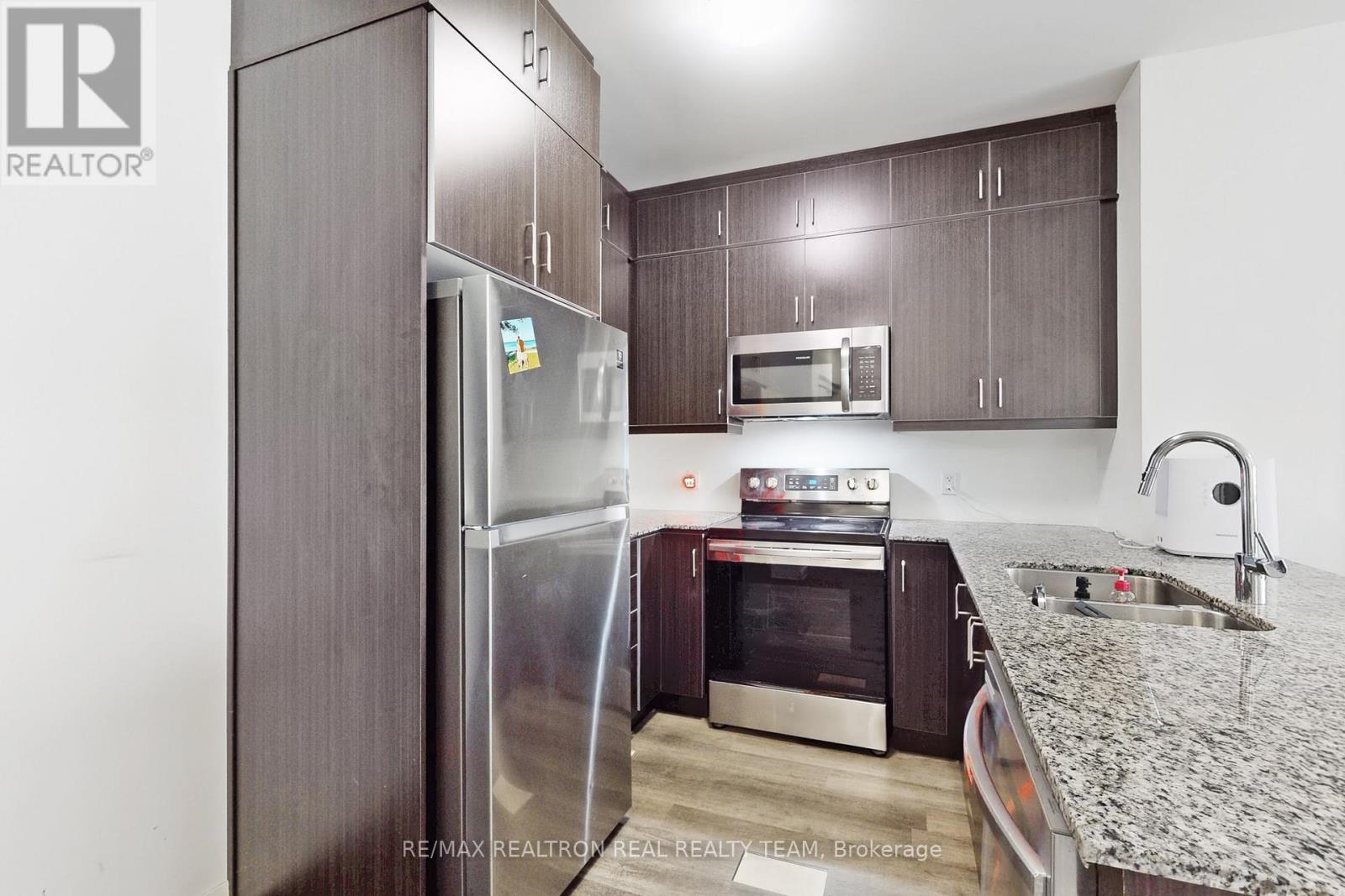 334 - 102 Grovewood Common, Oakville, Ontario  L6H 0X2 - Photo 18 - W12998446