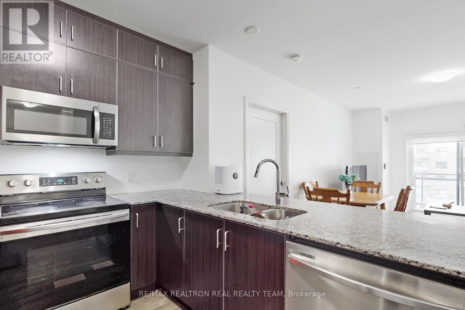 334 - 102 Grovewood Common, Oakville, Ontario  L6H 0X2 - Photo 19 - W12998446