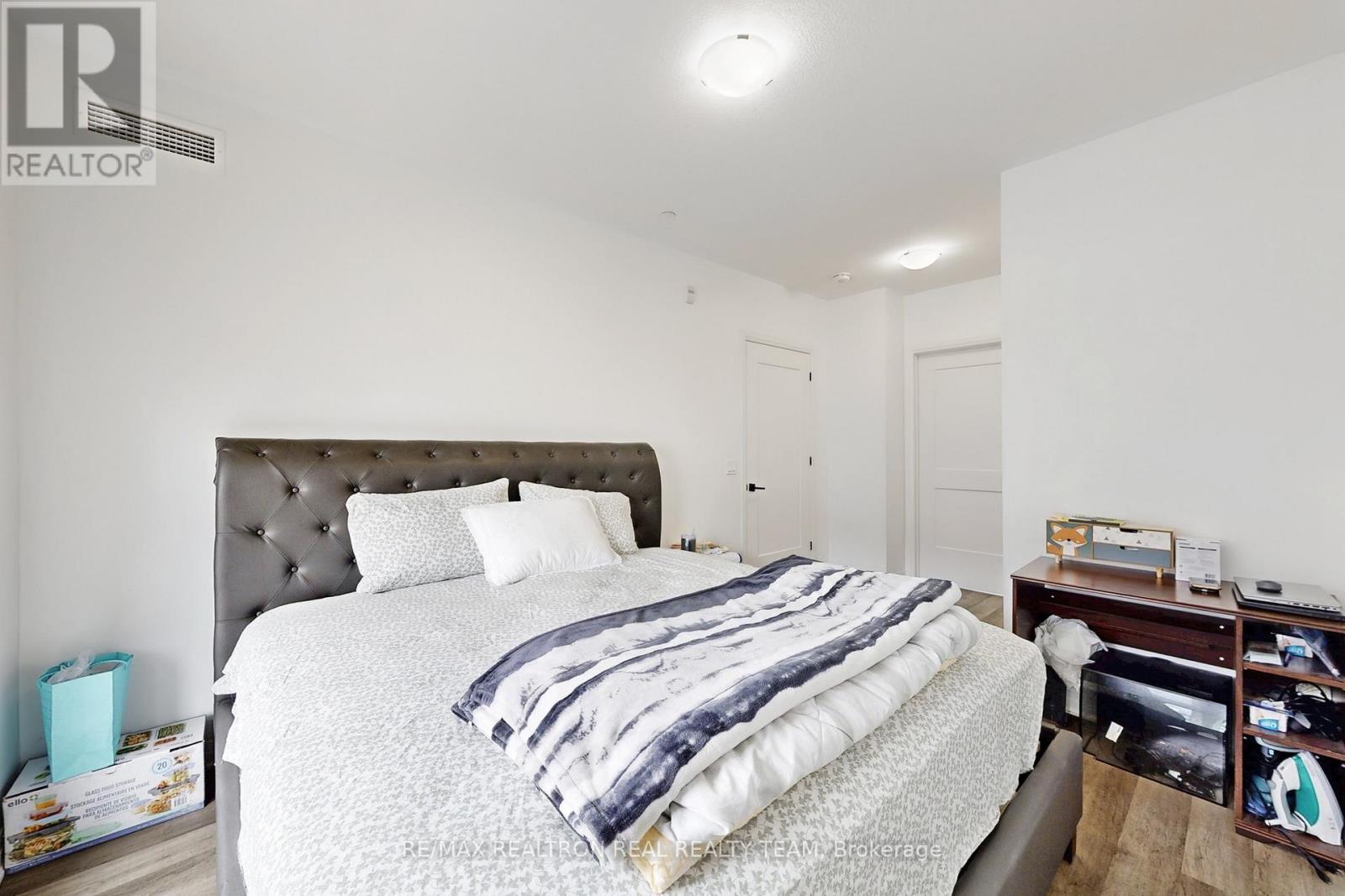 334 - 102 Grovewood Common, Oakville, Ontario  L6H 0X2 - Photo 23 - W12998446