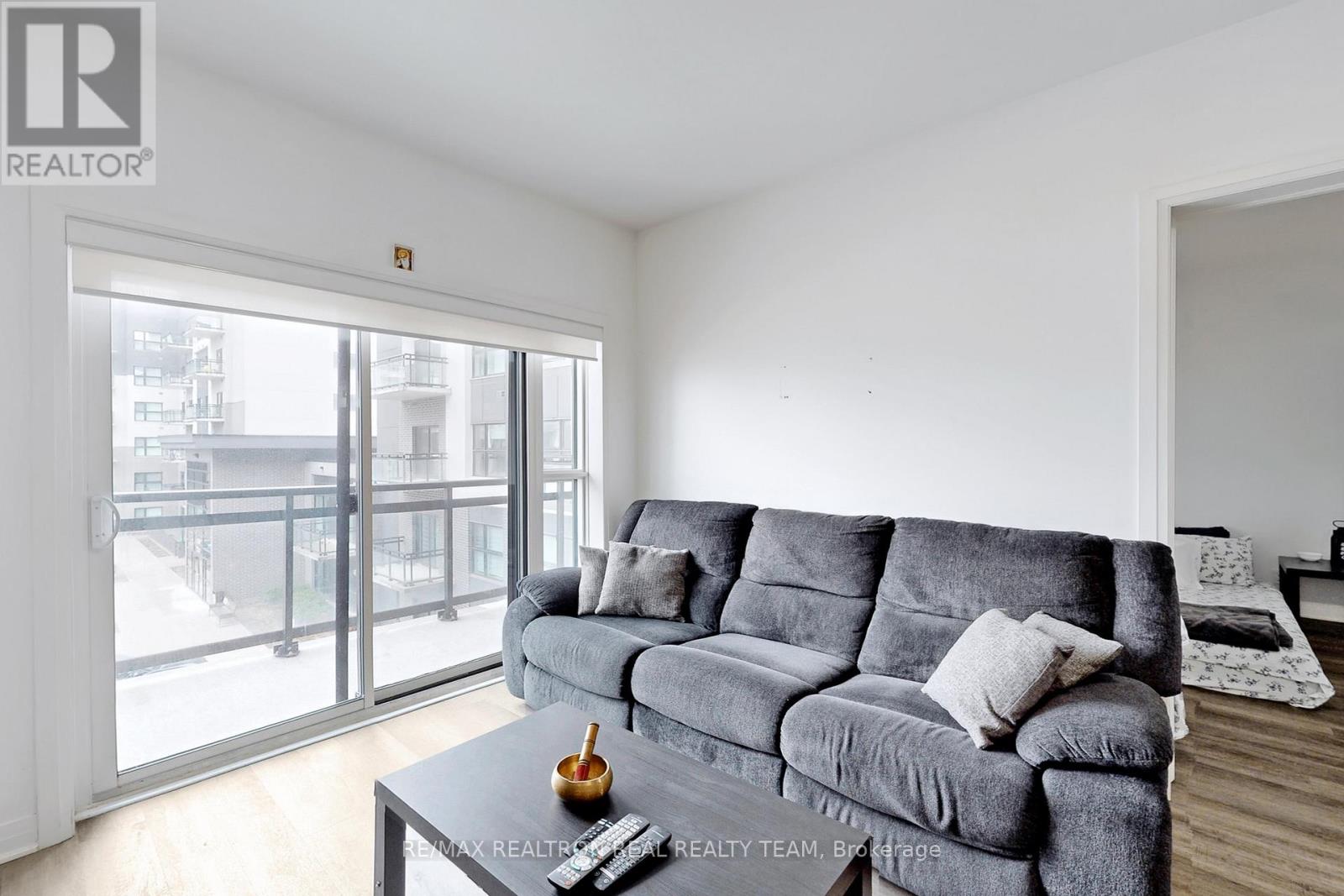 334 - 102 Grovewood Common, Oakville, Ontario  L6H 0X2 - Photo 8 - W12998446