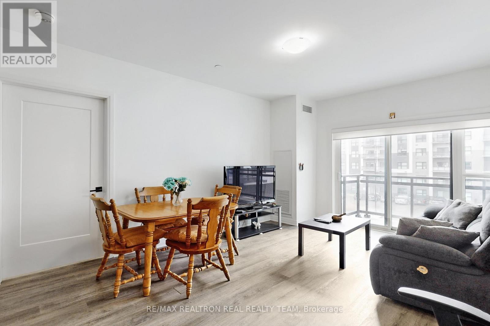 334 - 102 Grovewood Common, Oakville, Ontario  L6H 0X2 - Photo 9 - W12998446