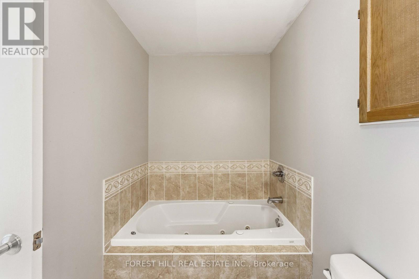 203 - 483 Faith Drive, Mississauga, Ontario  L5R 0A1 - Photo 28 - W12998450