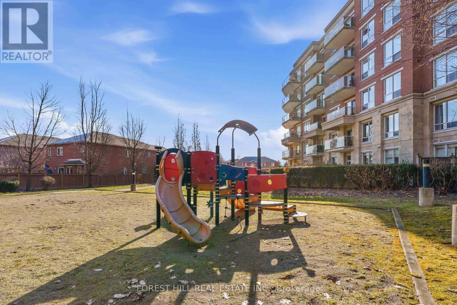 203 - 483 Faith Drive, Mississauga, Ontario  L5R 0A1 - Photo 3 - W12998450