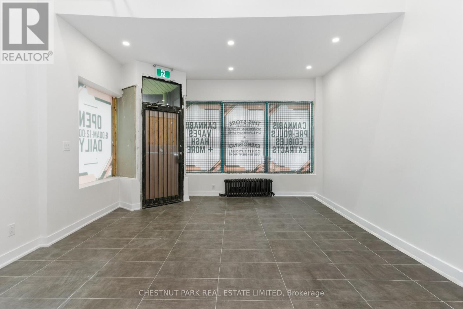 41 Roncesvalles Avenue, Toronto, Ontario M6R 2K4 - Photo 3 - W12998472