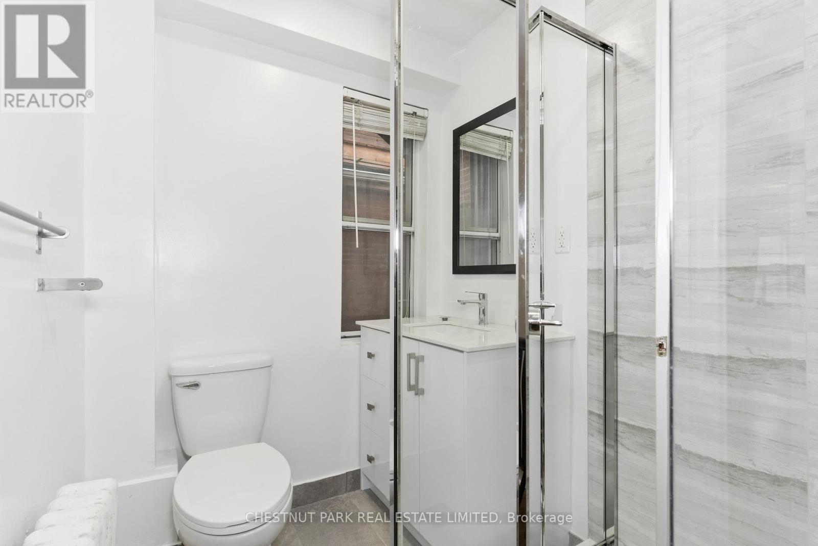 41 Roncesvalles Avenue, Toronto, Ontario M6R 2K4 - Photo 9 - W12998472