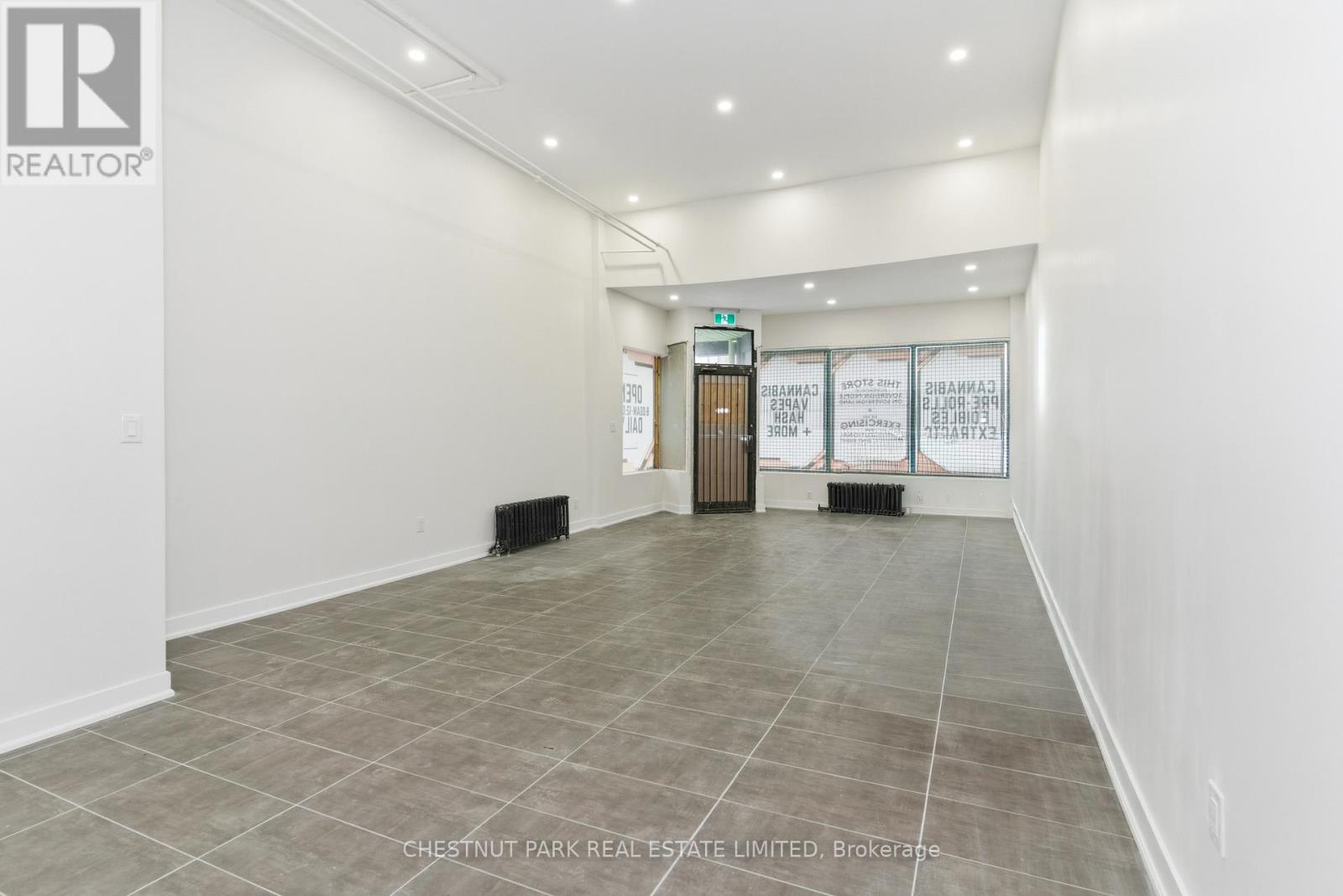 41 Roncesvalles Avenue, Toronto, Ontario M6R 2K4 - Photo 4 - W12998476