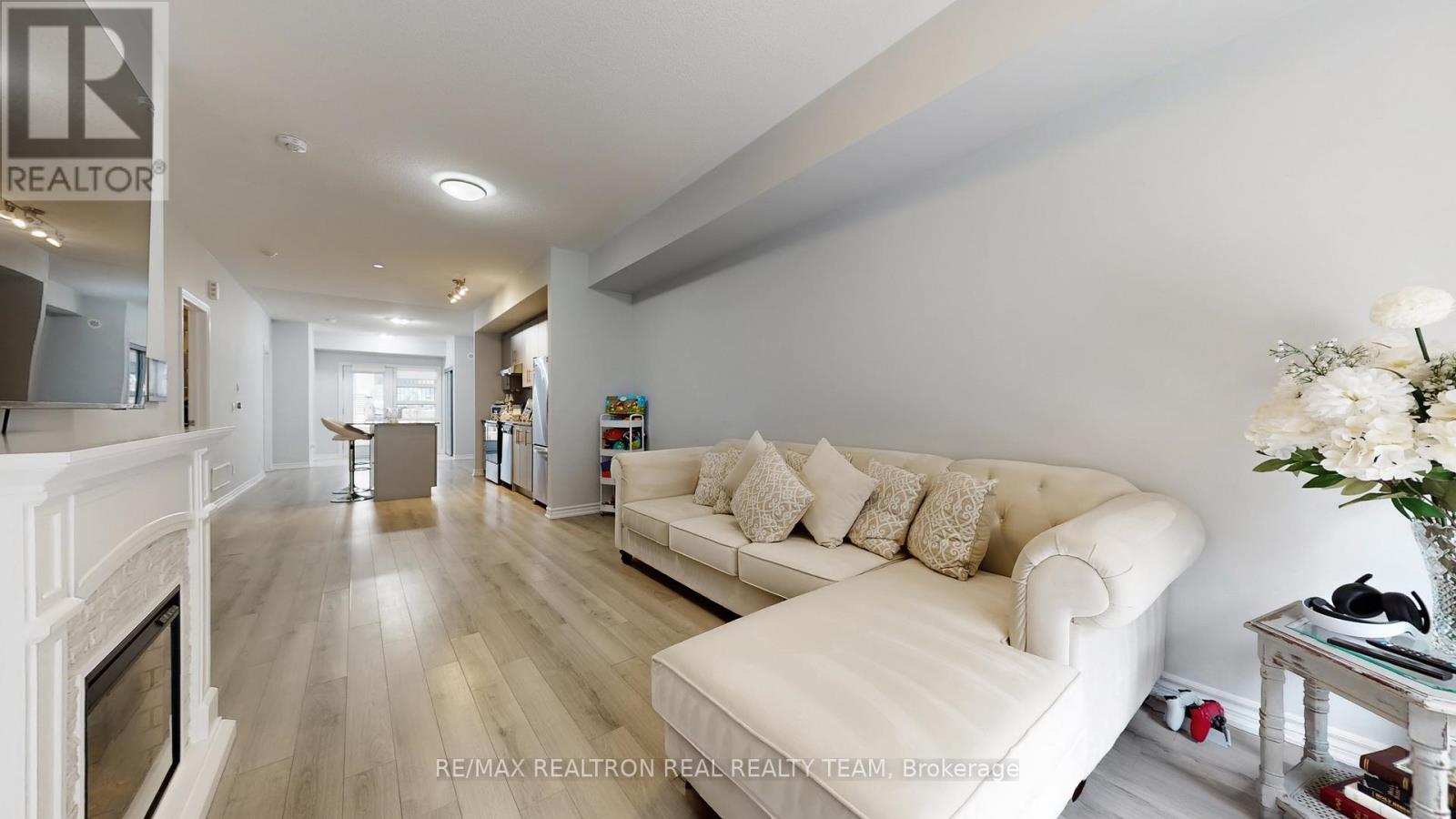 110 - 349 Wheat Boom Drive, Oakville, Ontario  L6H 7X5 - Photo 10 - W12998480