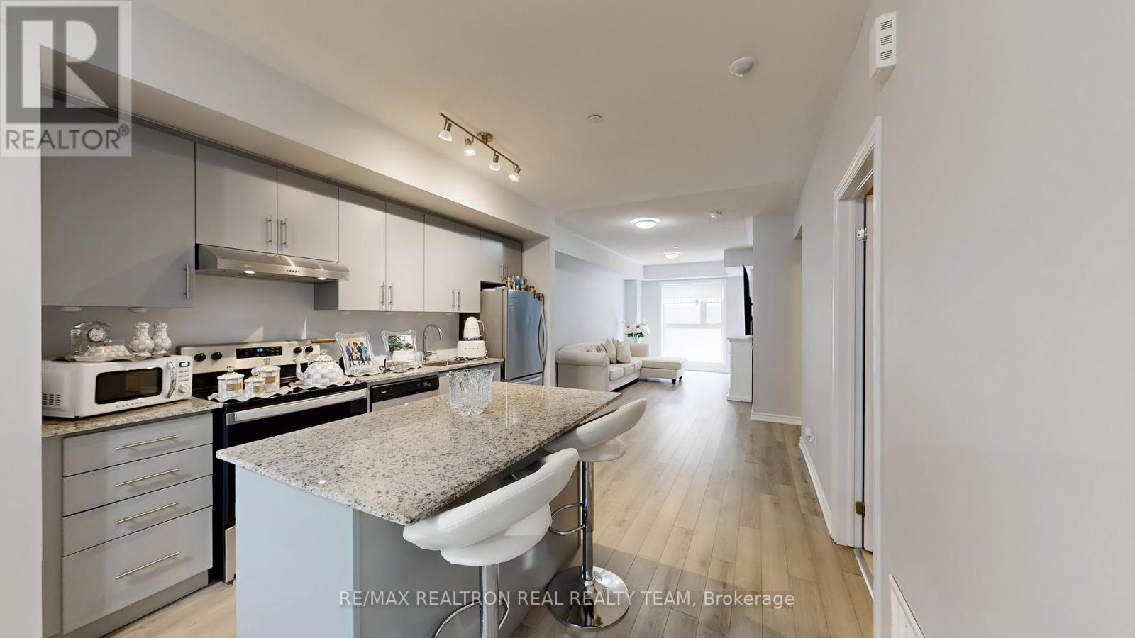 110 - 349 Wheat Boom Drive, Oakville, Ontario  L6H 7X5 - Photo 14 - W12998480