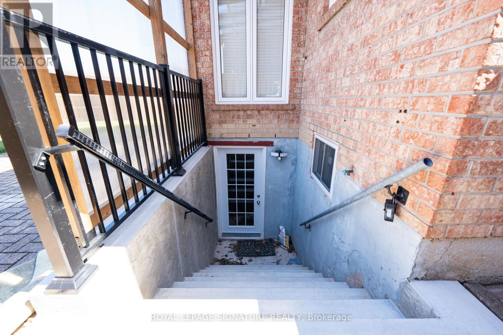 Bsmt - 3163 Galbraith Drive, Mississauga, Ontario  L5L 3Y9 - Photo 22 - W12998482