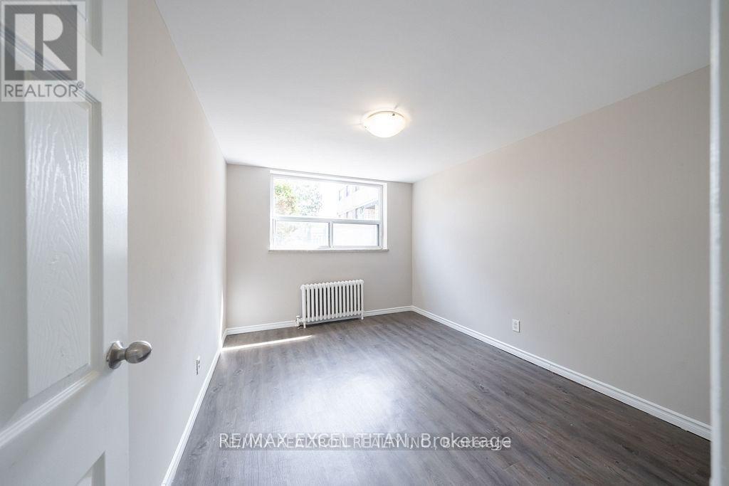 36 - 2043 Prospect Street, Burlington, Ontario L7R 1Z2 - Photo 5 - W12998484