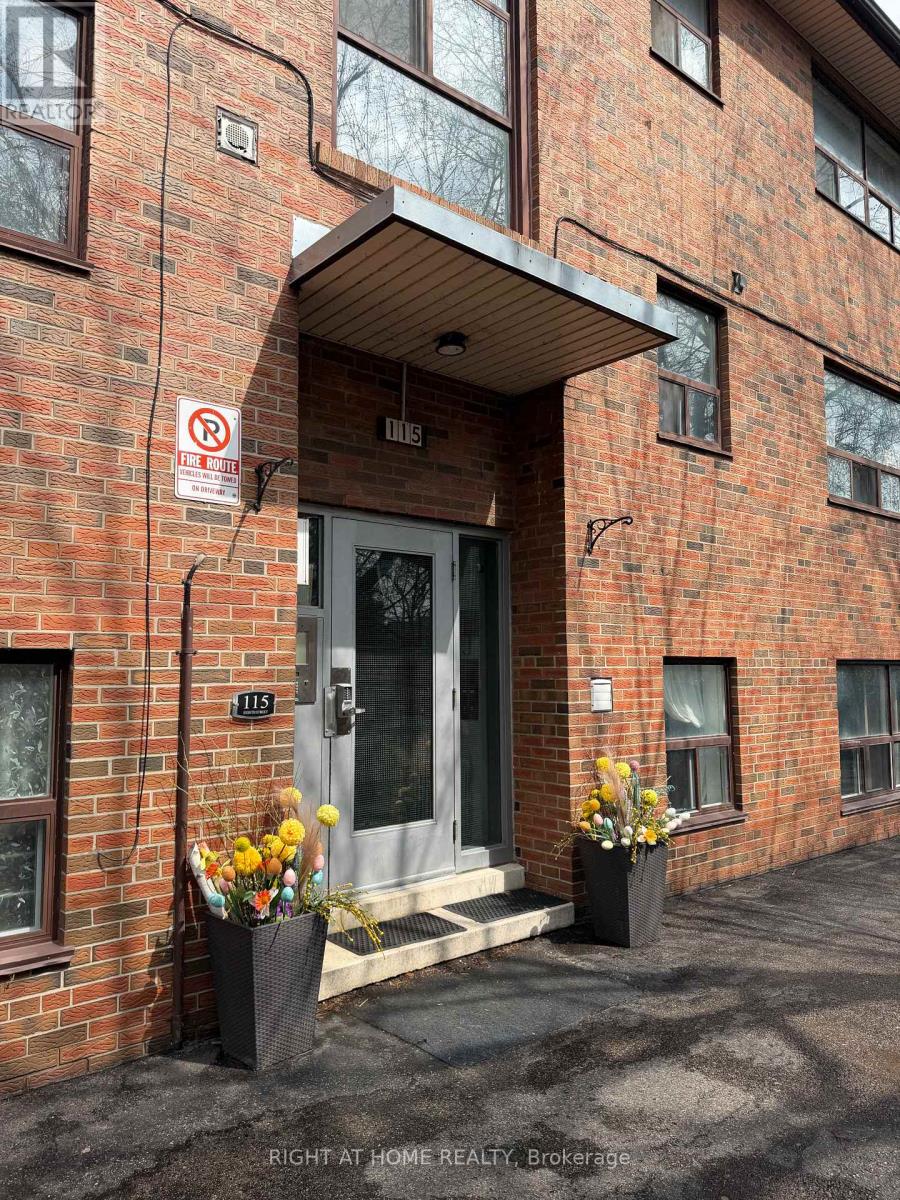 2 - 115 Eighth Street, Toronto, Ontario  M8V 3C5 - Photo 2 - W12998504