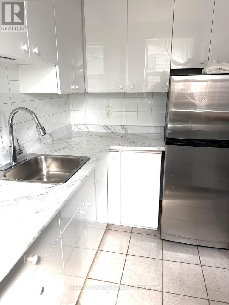 2 - 115 Eighth Street, Toronto, Ontario  M8V 3C5 - Photo 4 - W12998504