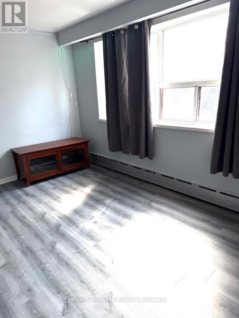 2 - 115 Eighth Street, Toronto, Ontario  M8V 3C5 - Photo 7 - W12998504