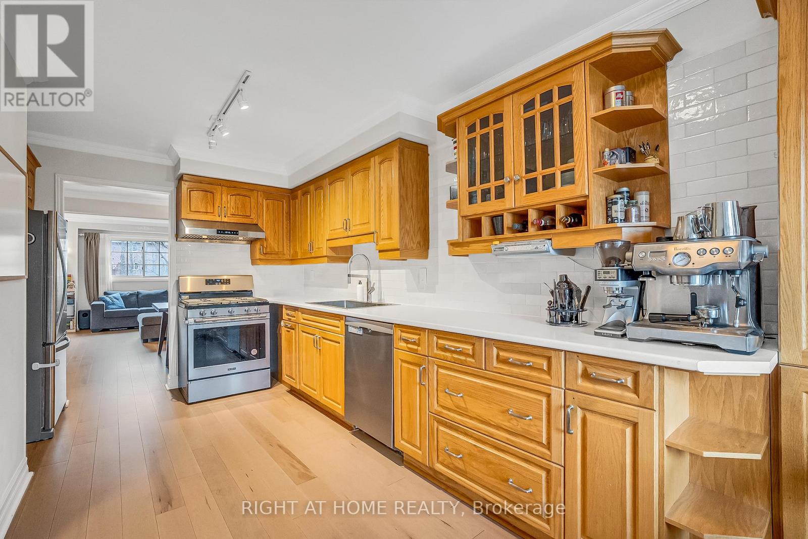 Upper - 1205 Shagbark Crescent, Mississauga, Ontario  L5C 3N6 - Photo 18 - W12998512