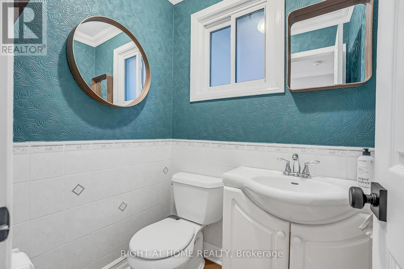 Upper - 1205 Shagbark Crescent, Mississauga, Ontario  L5C 3N6 - Photo 22 - W12998512