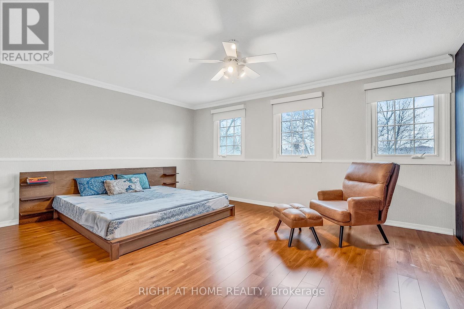 Upper - 1205 Shagbark Crescent, Mississauga, Ontario  L5C 3N6 - Photo 25 - W12998512