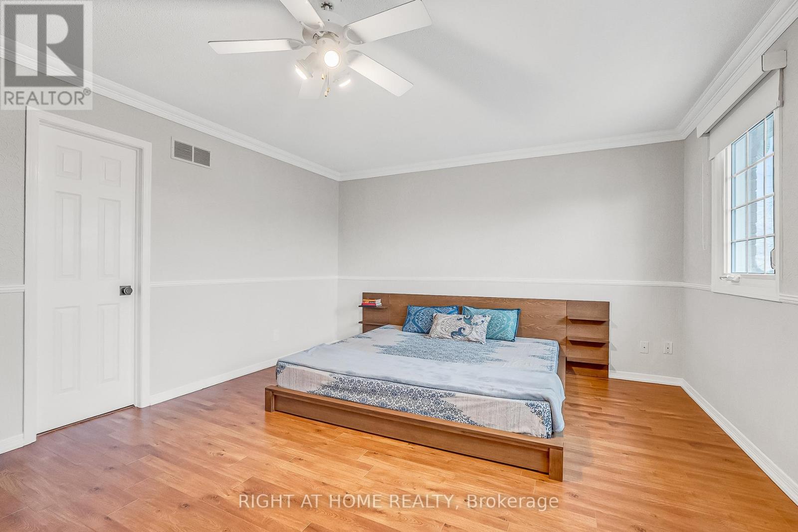 Upper - 1205 Shagbark Crescent, Mississauga, Ontario  L5C 3N6 - Photo 26 - W12998512