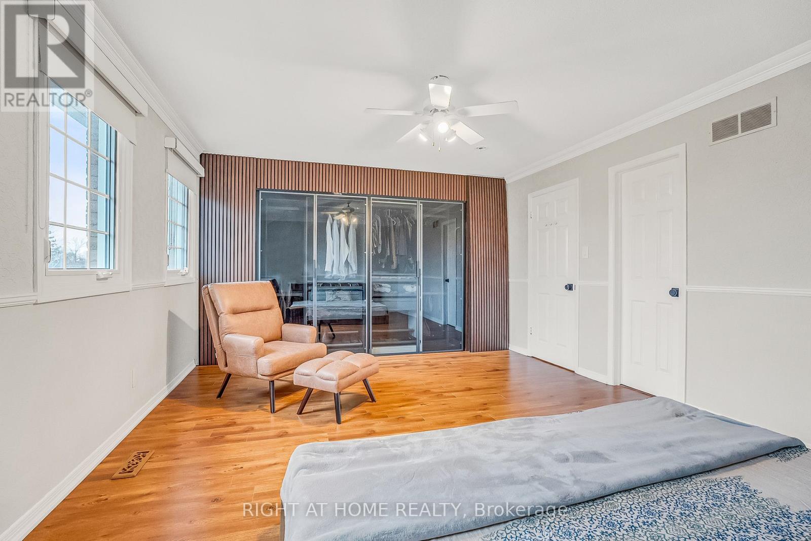 Upper - 1205 Shagbark Crescent, Mississauga, Ontario  L5C 3N6 - Photo 28 - W12998512