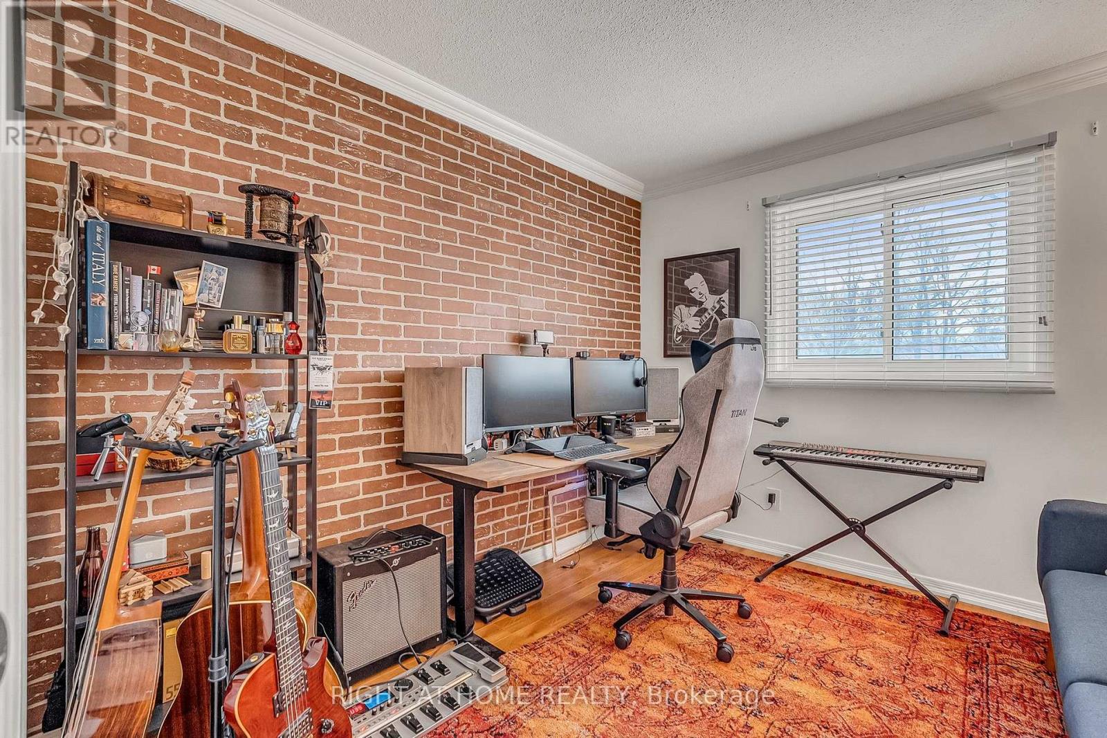 Upper - 1205 Shagbark Crescent, Mississauga, Ontario  L5C 3N6 - Photo 32 - W12998512