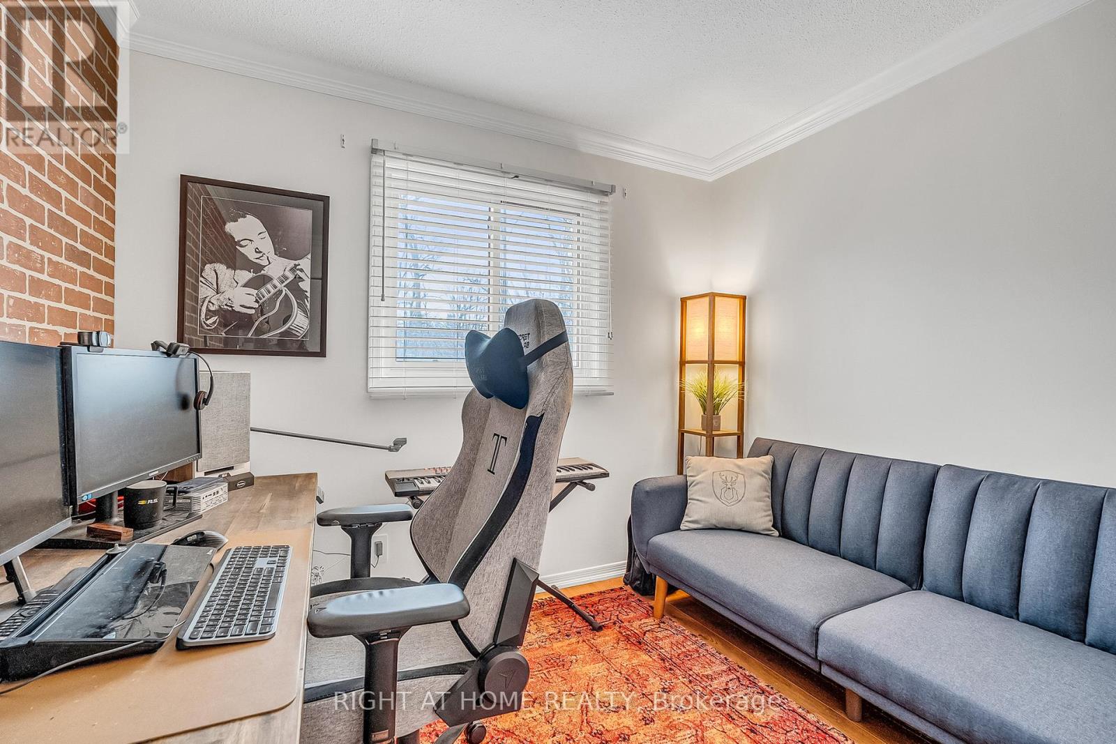 Upper - 1205 Shagbark Crescent, Mississauga, Ontario  L5C 3N6 - Photo 34 - W12998512