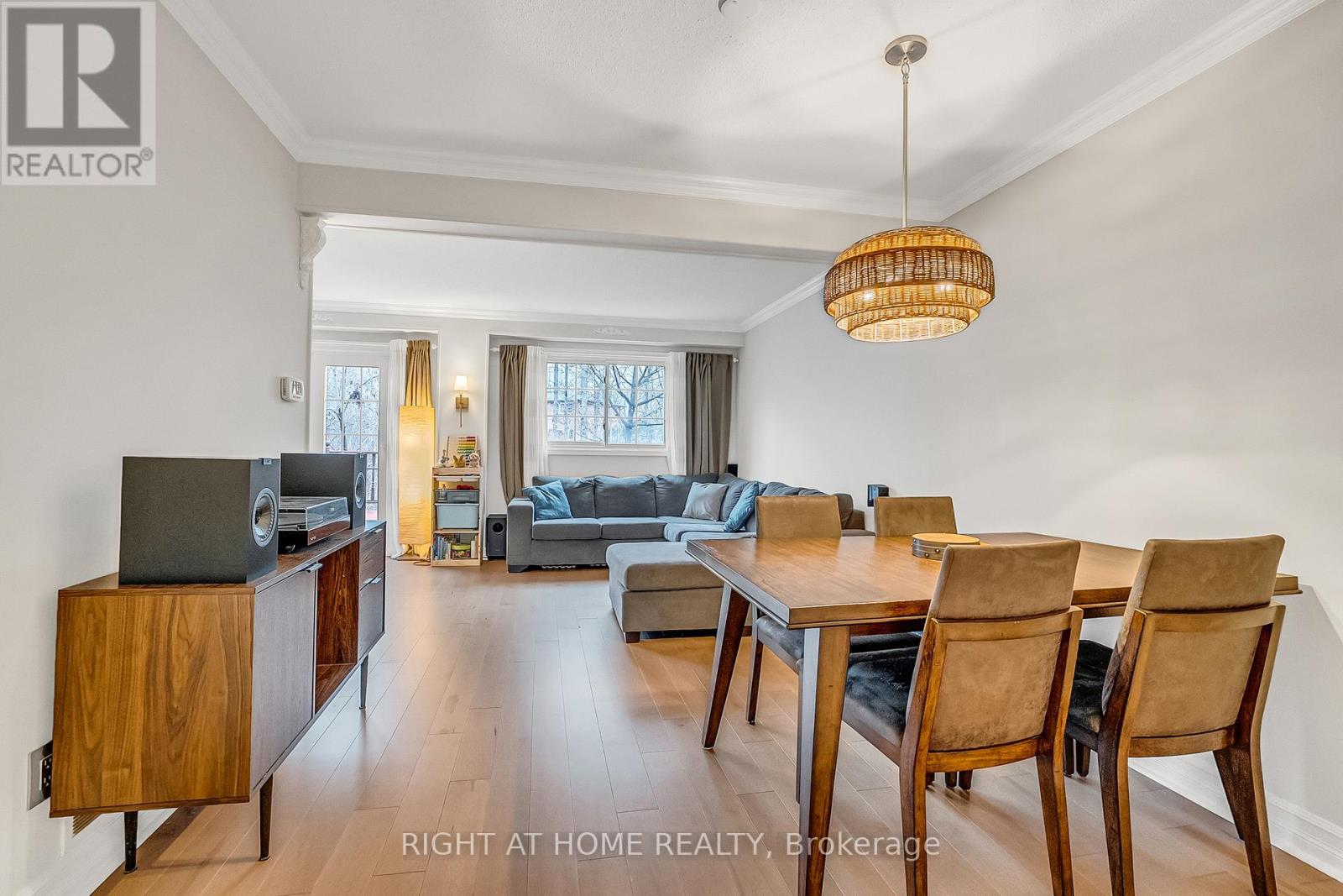 1205 Shagbark Crescent, Mississauga, Ontario  L5C 3N6 - Photo 12 - W12998520