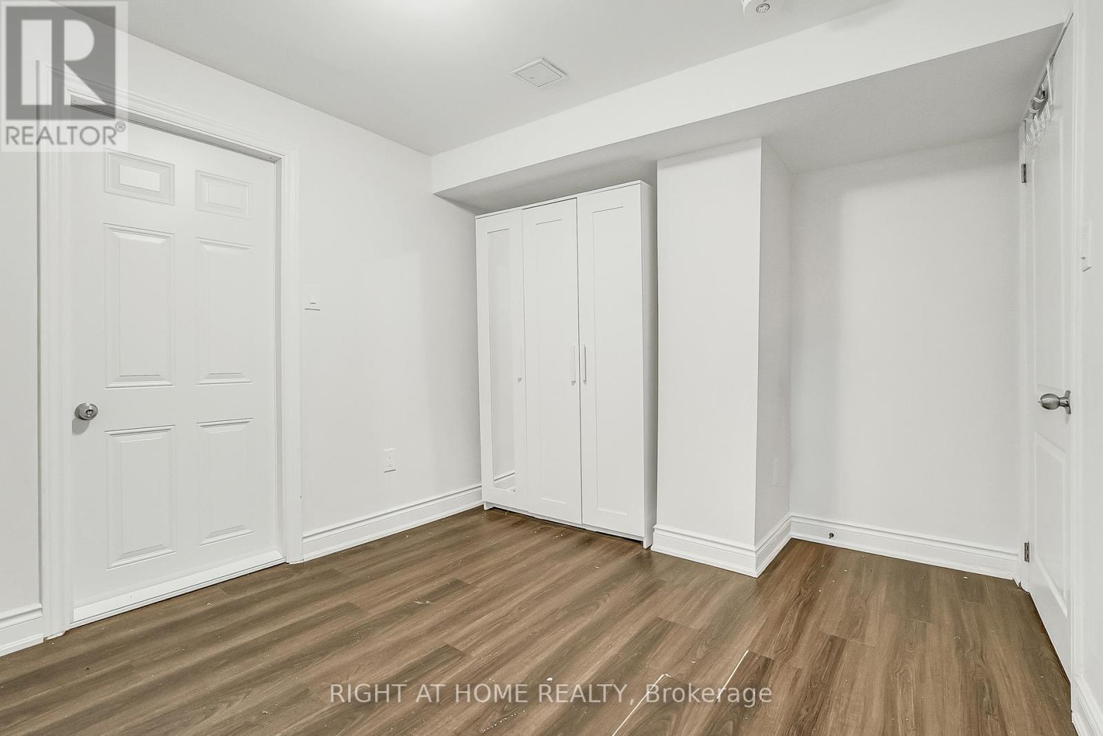 1205 Shagbark Crescent, Mississauga, Ontario  L5C 3N6 - Photo 43 - W12998520