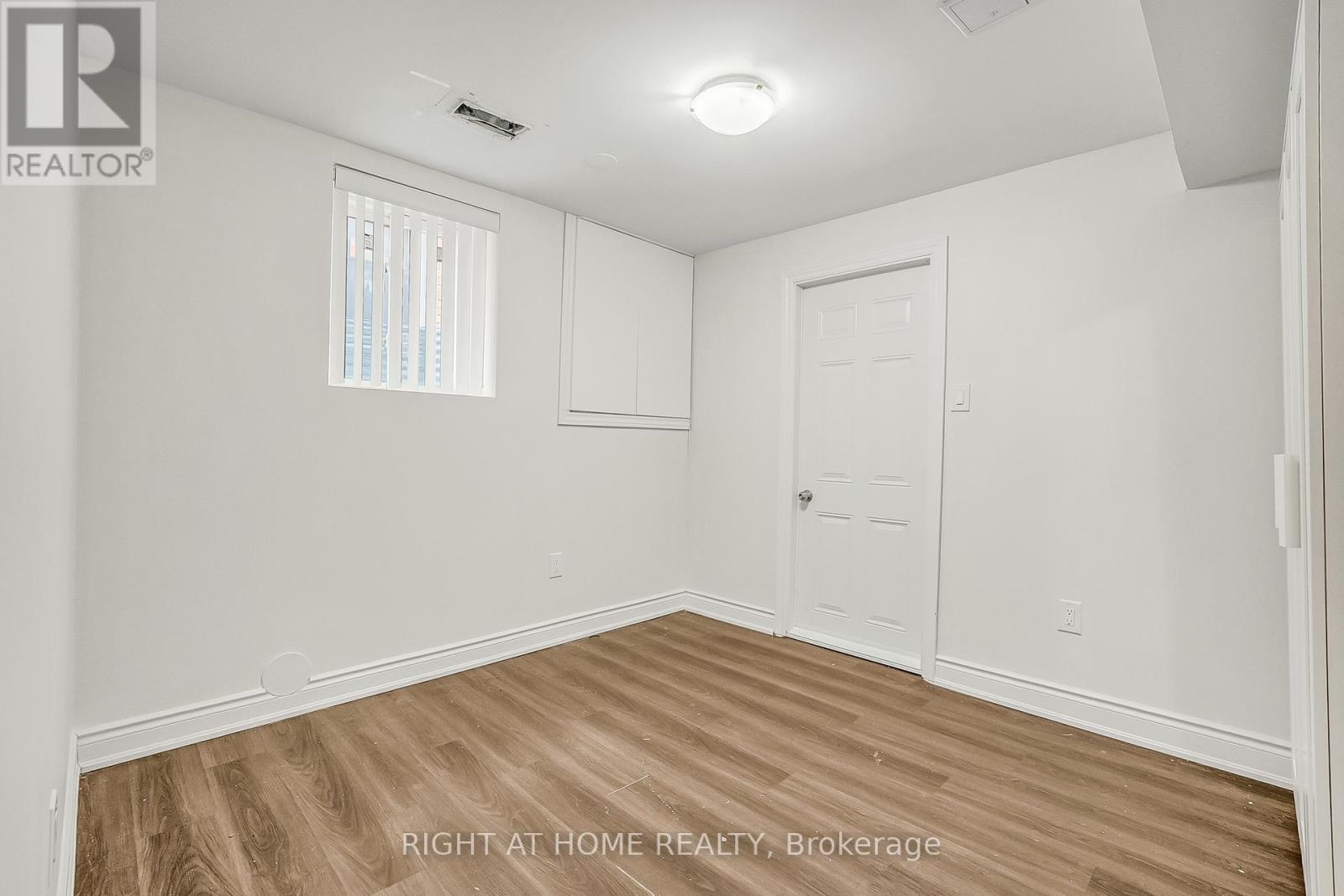 Lower - 1205 Shagbark Crescent, Mississauga, Ontario  L5C 3N6 - Photo 11 - W12998526