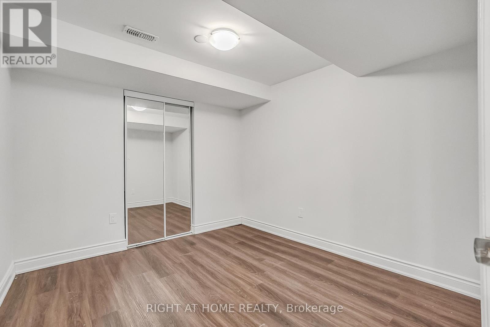 Lower - 1205 Shagbark Crescent, Mississauga, Ontario  L5C 3N6 - Photo 13 - W12998526