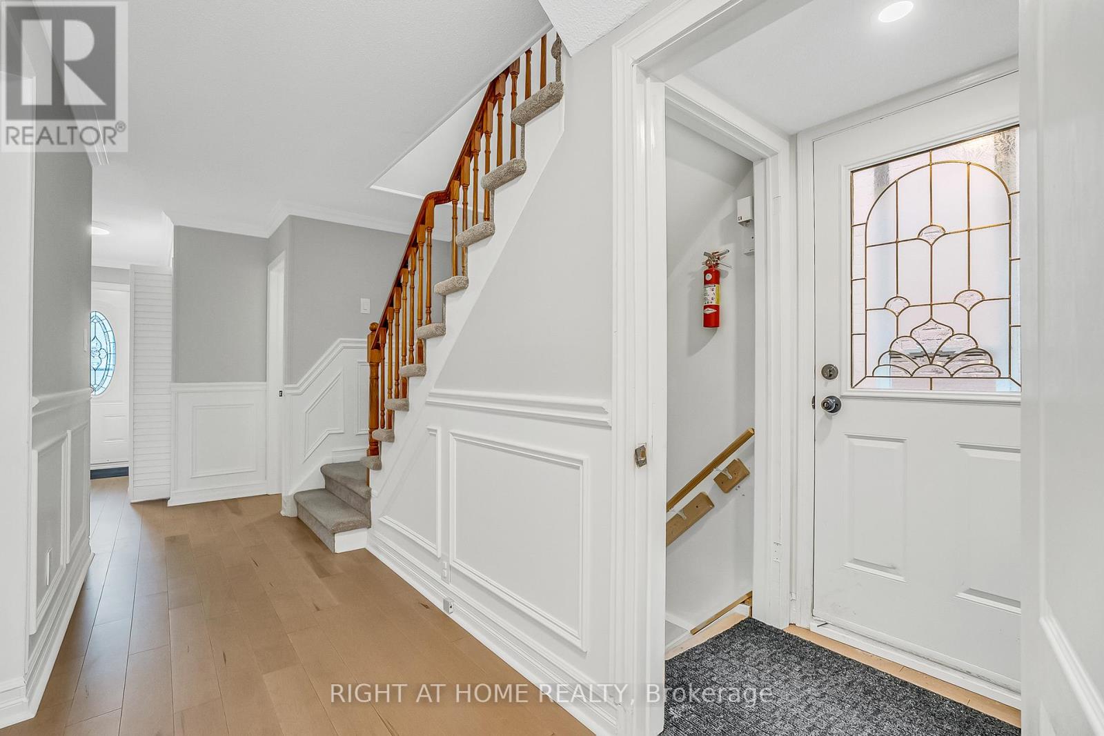 Lower - 1205 Shagbark Crescent, Mississauga, Ontario  L5C 3N6 - Photo 5 - W12998526