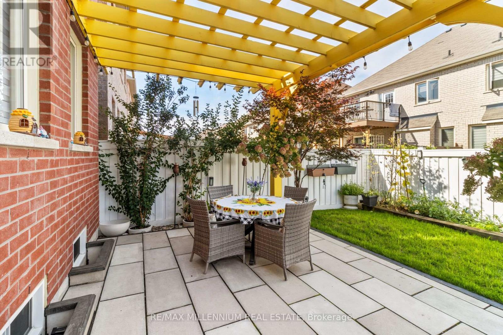 6 Trentonian Street, Brampton, Ontario  L6R 3W2 - Photo 12 - W12998528