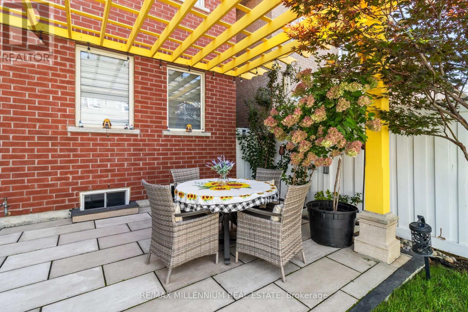 6 Trentonian Street, Brampton, Ontario  L6R 3W2 - Photo 16 - W12998528