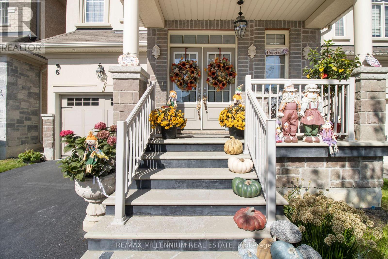 6 Trentonian Street, Brampton, Ontario  L6R 3W2 - Photo 4 - W12998528