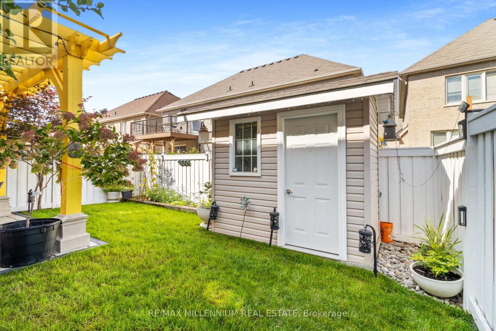 6 Trentonian Street, Brampton, Ontario  L6R 3W2 - Photo 8 - W12998528