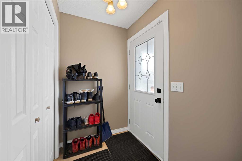 127 Whitehaven Road Ne, Calgary, Alberta  T1Y 6A6 - Photo 3 - A2295438