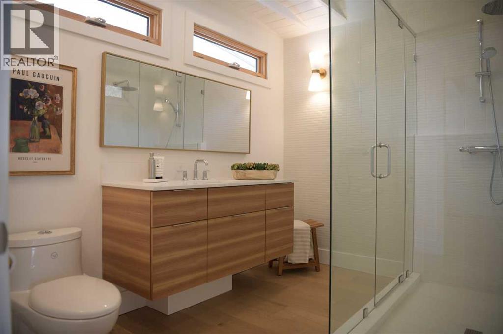 2724 Crawford Road NW, Calgary, Alberta  T2L 1E1 - Photo 18 - A2301062