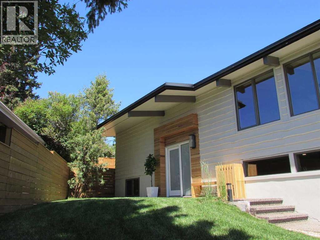 2724 Crawford Road NW, Calgary, Alberta  T2L 1E1 - Photo 2 - A2301062