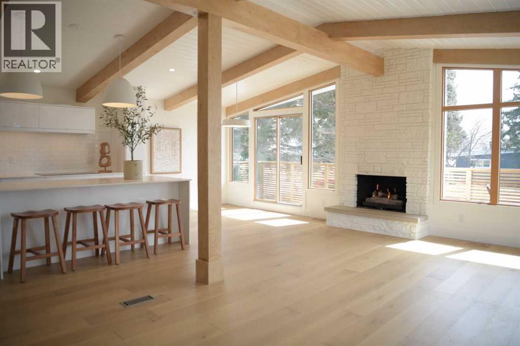 2724 Crawford Road NW, Calgary, Alberta  T2L 1E1 - Photo 7 - A2301062