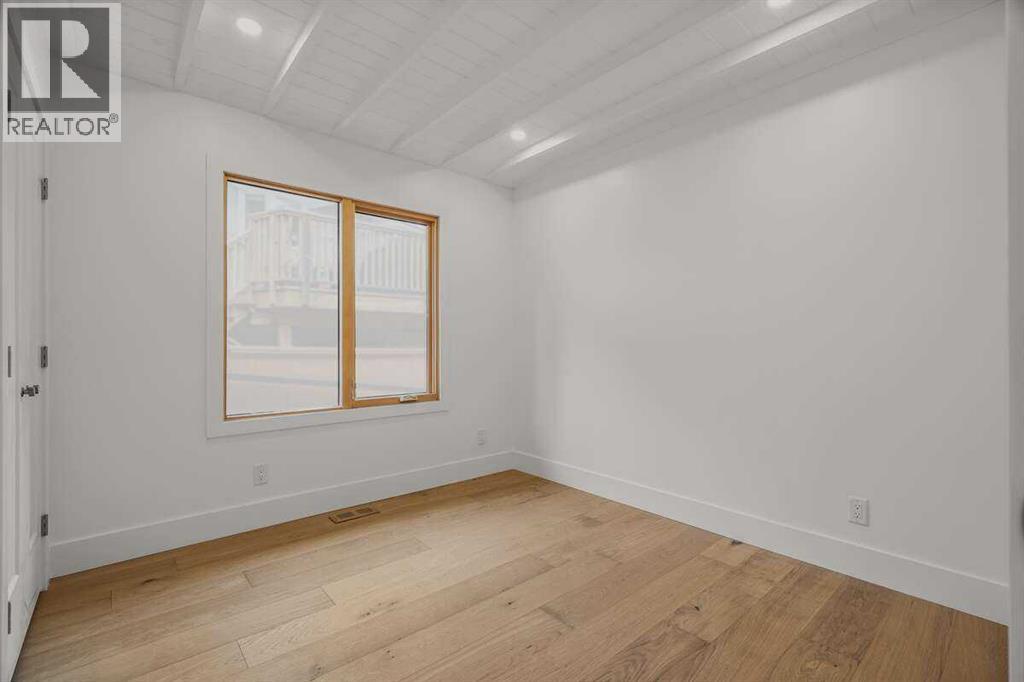 2724 Crawford Road NW, Calgary, Alberta  T2L 1E1 - Photo 12 - A2301062