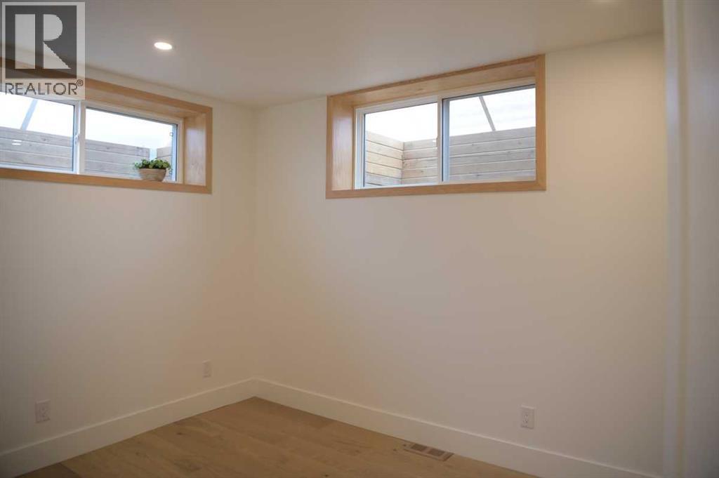 2724 Crawford Road NW, Calgary, Alberta  T2L 1E1 - Photo 23 - A2301062