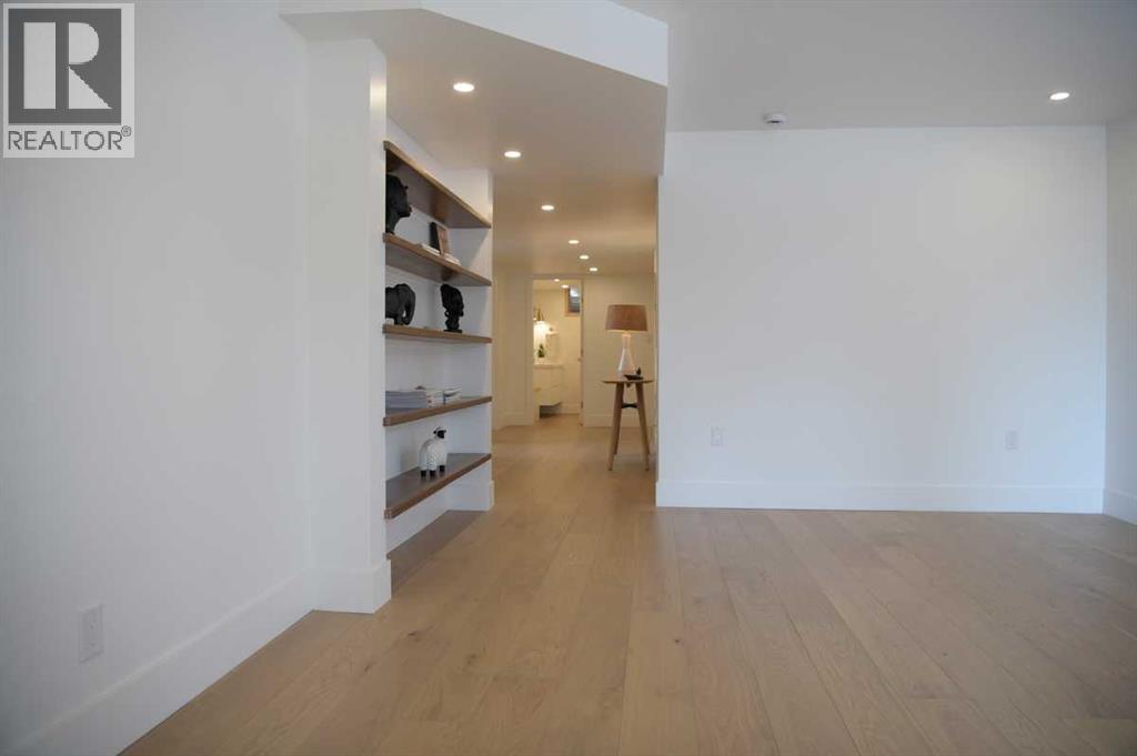 2724 Crawford Road NW, Calgary, Alberta  T2L 1E1 - Photo 21 - A2301062