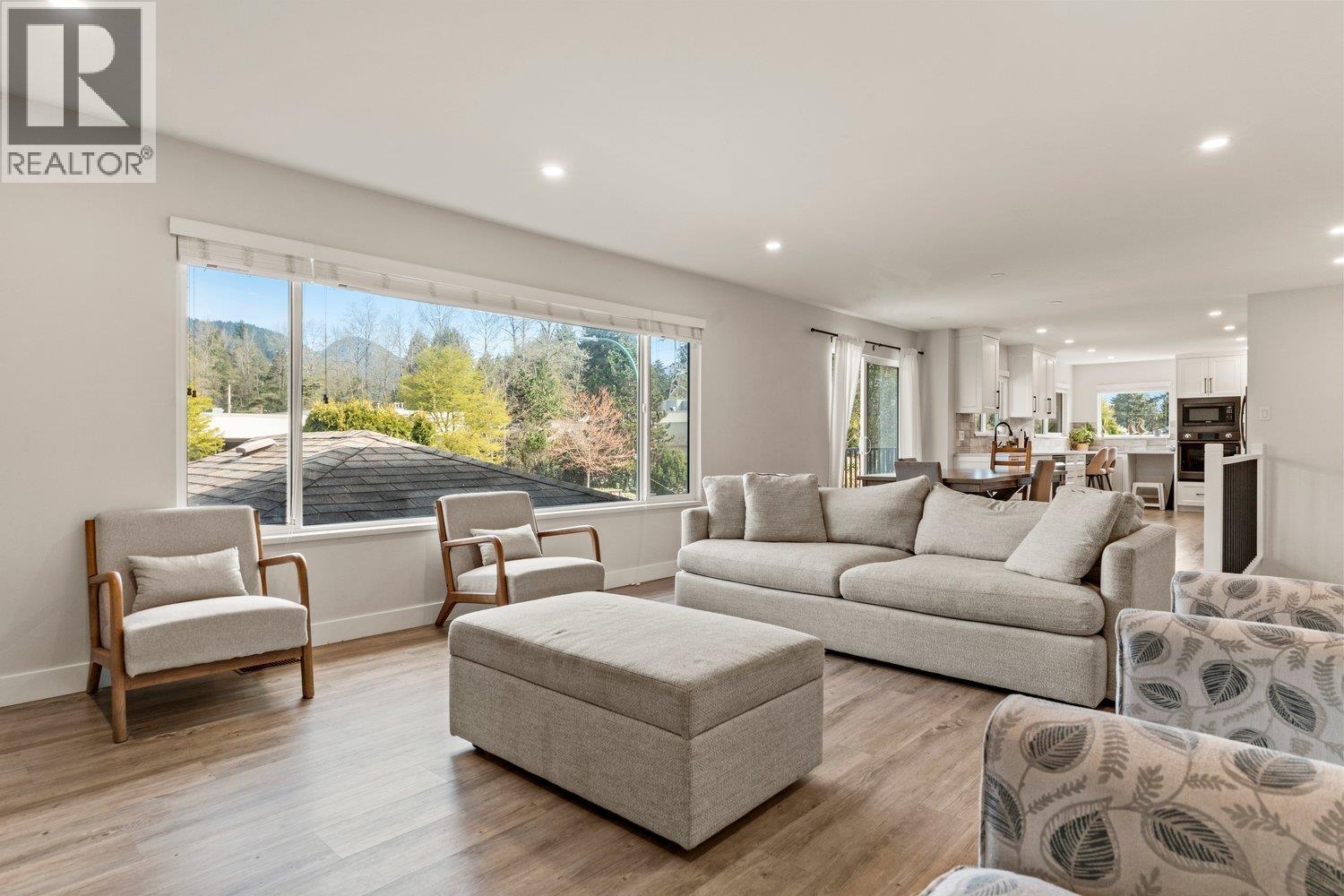 739 E 26th Street, North Vancouver, British Columbia  V7K 1A3 - Photo 12 - R3110183