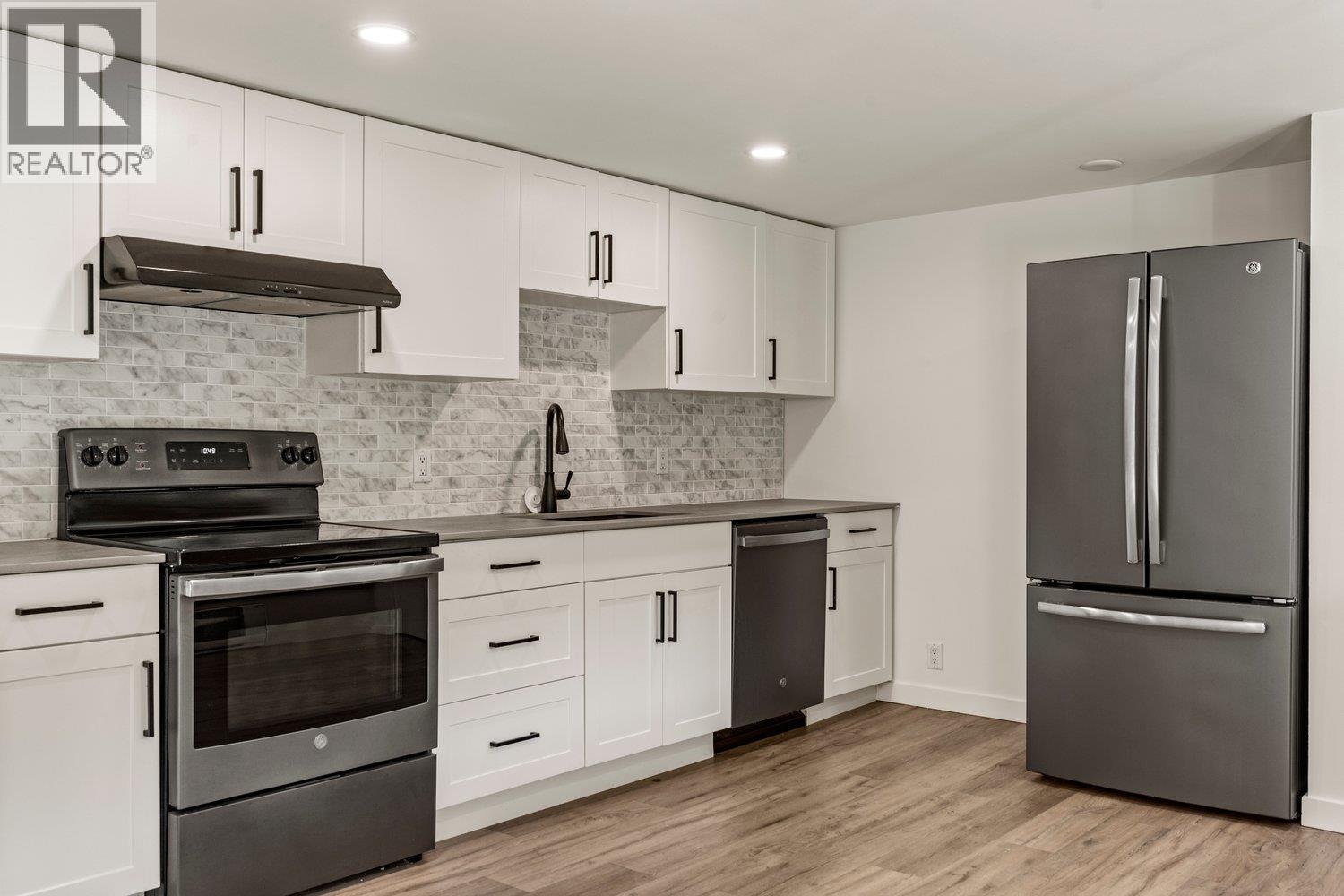 739 E 26th Street, North Vancouver, British Columbia  V7K 1A3 - Photo 26 - R3110183