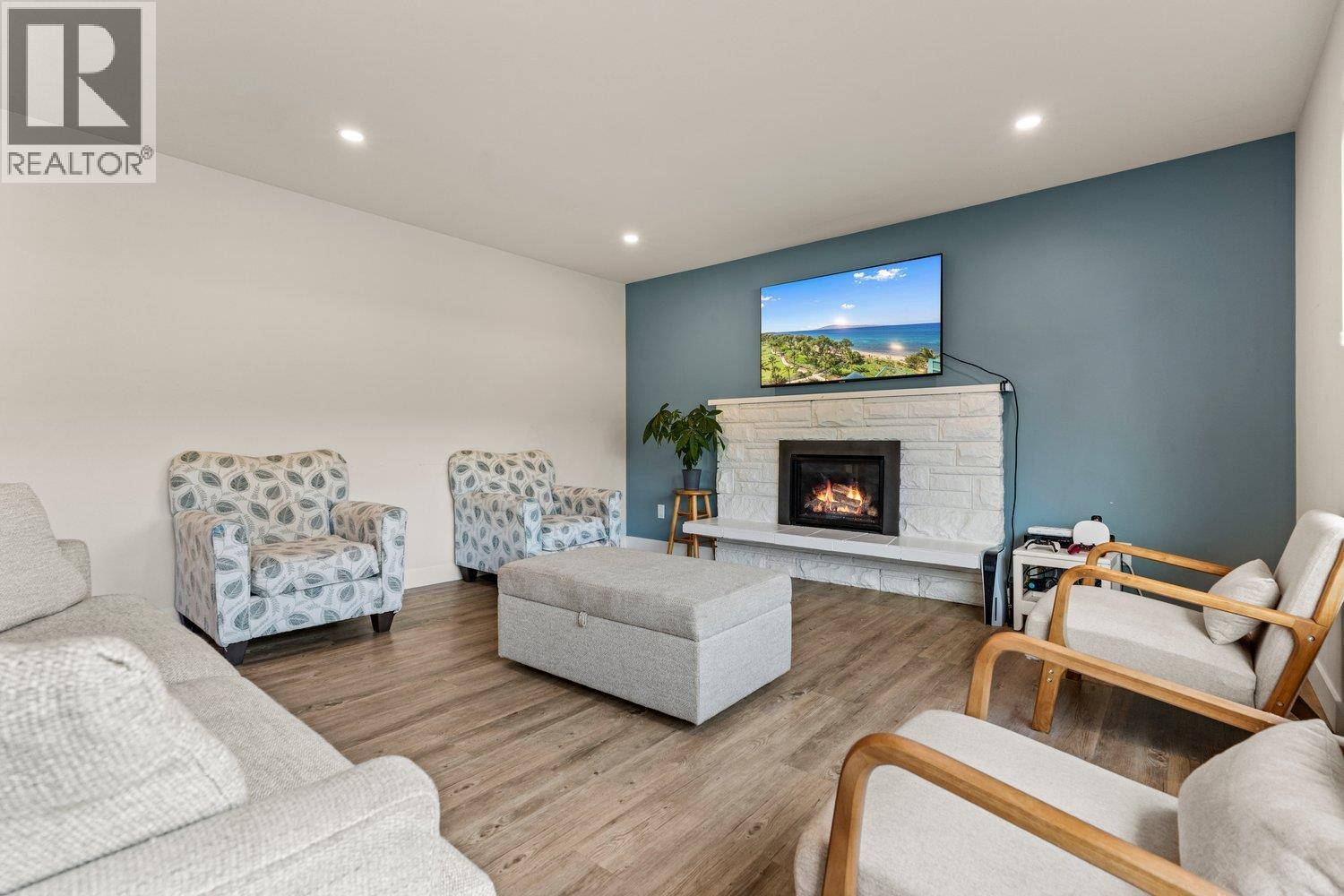 739 E 26th Street, North Vancouver, British Columbia  V7K 1A3 - Photo 11 - R3110183