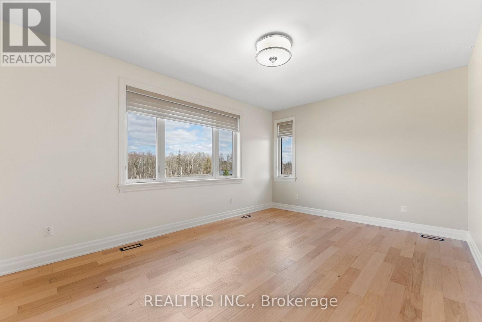 5813 Red Castle Ridge, Ottawa, Ontario  K4M 0A4 - Photo 27 - X12998464